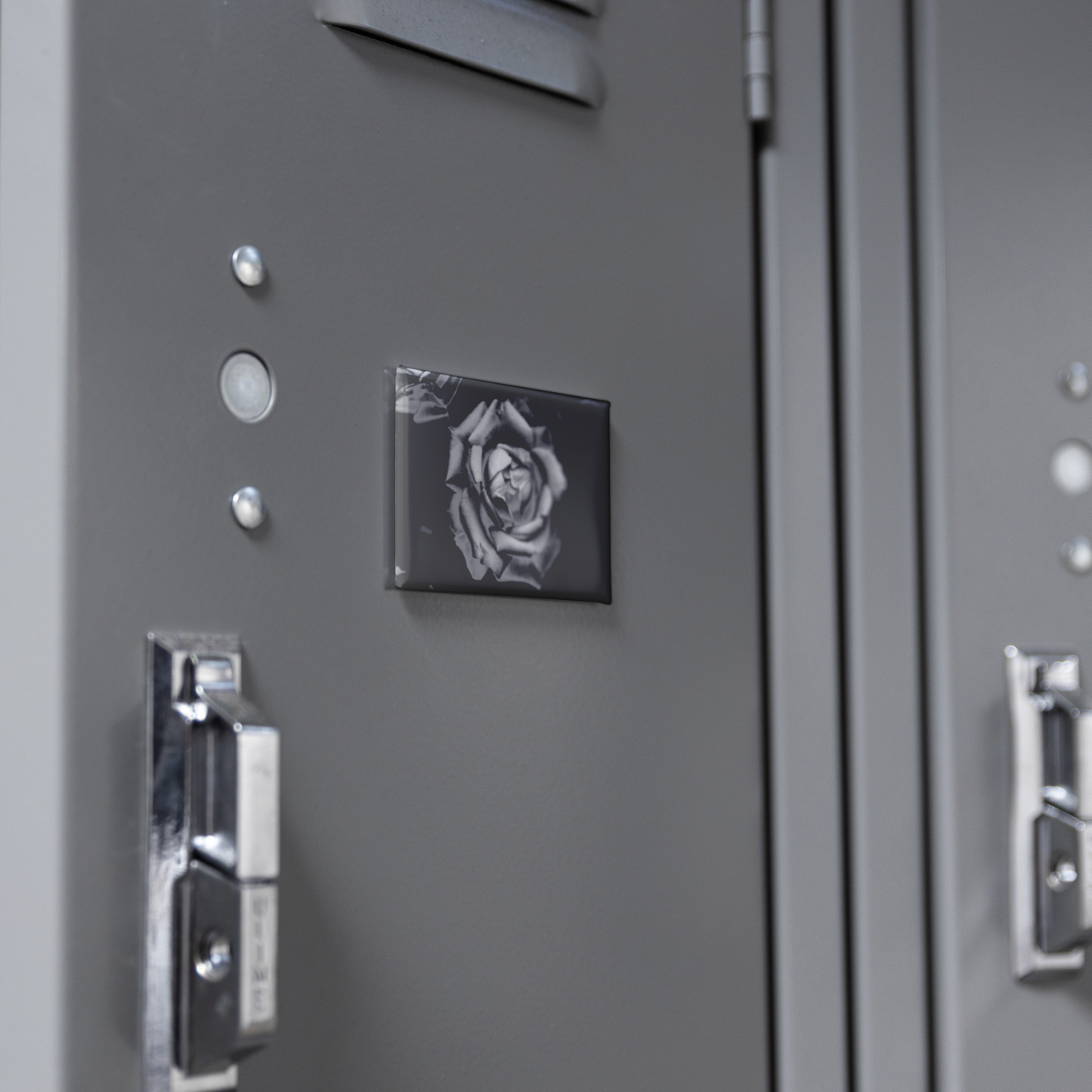 Grey_Charcoal_Rose_Rectangular_Button_M_RectangleButtonMagnet_H_Locker_Mockup.png