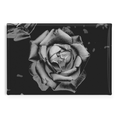 Grey_Charcoal_Rose_Rectangular_Button_M_RectangleButtonMagnet_H_Main_AS_Mockup.png